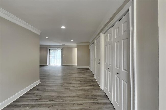 Foto del edificio - 1105 Tom Ln