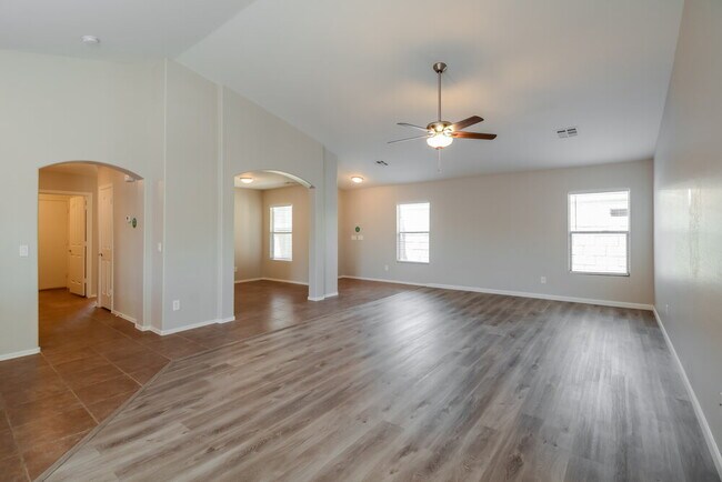 Building Photo - 16560 W Maricopa St