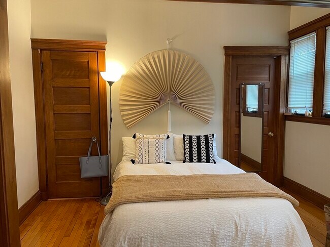 Foto del edificio - 1619 Massachusetts Ave