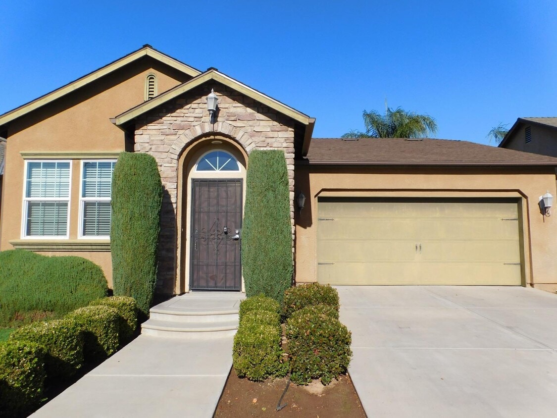 3777 Richmond Ave, Clovis, CA 93619 House Rental in Clovis, CA