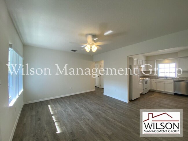 Building Photo - 2 br, 1 bath House - 807 Vassar Street Unit C