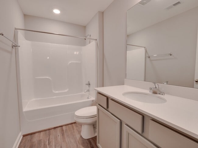 Building Photo - Stunning 2022 Build in Lexington!