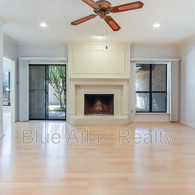 Foto del edificio - 5727 Ridgerock Ct