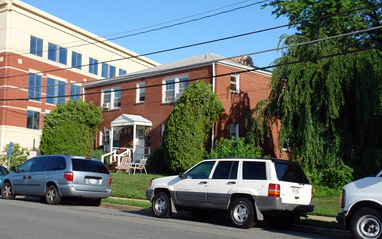 Primary Photo - 310 S Maple Ave