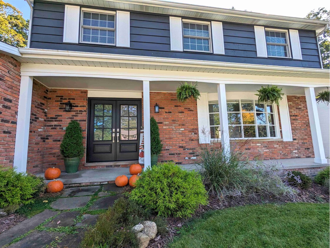 Front Door - 6009 Thoreau Dr