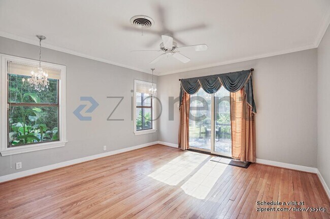 Building Photo - 607 Del Mar Blvd