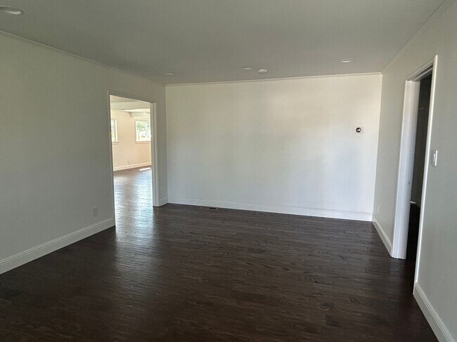 Foto del edificio - 3891 Mills Way
