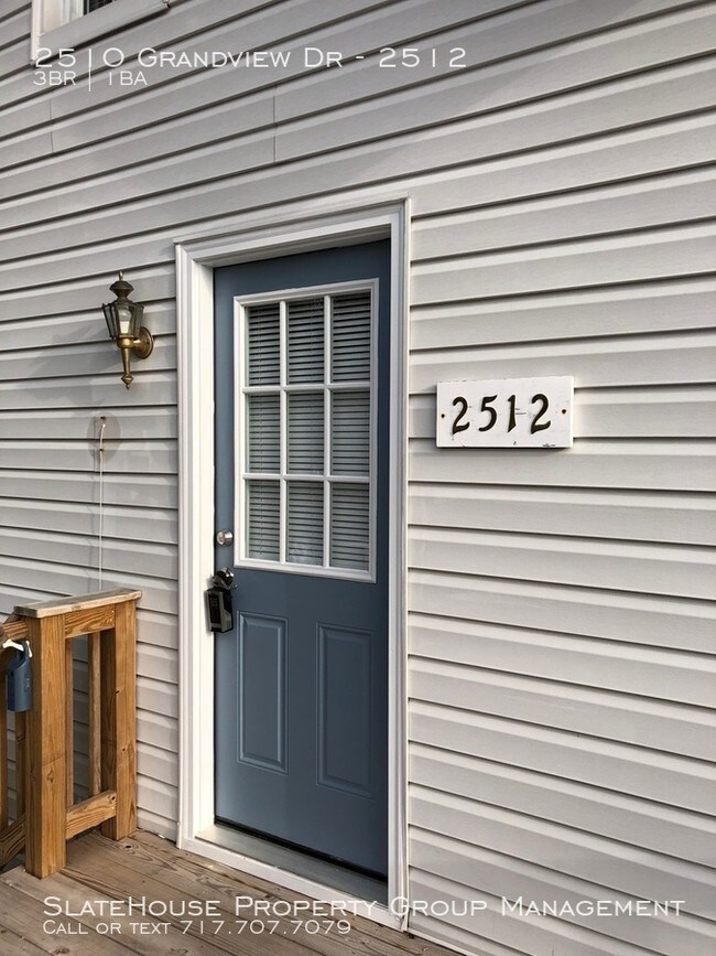 Building Photo - Pet friendly 2 bedroom with plenty of parking