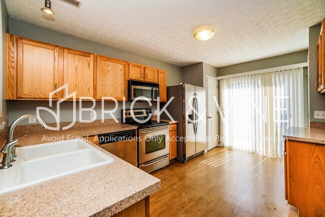 Building Photo - 2194 Rustic Ledge Drive