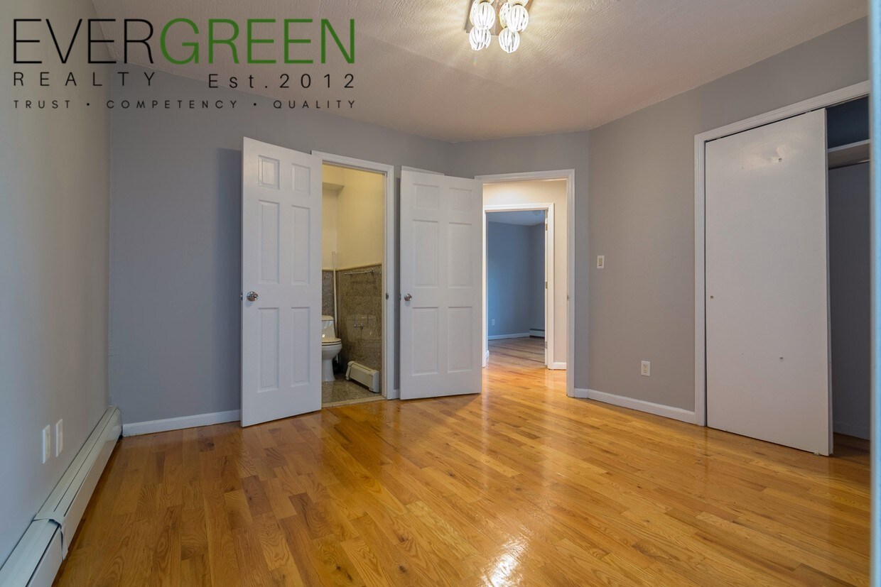 Foto principal - 239 Tompkins Ave