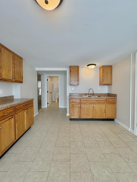 Building Photo - 33 Payne St