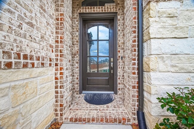 Building Photo - 12719 Hydeland Dr