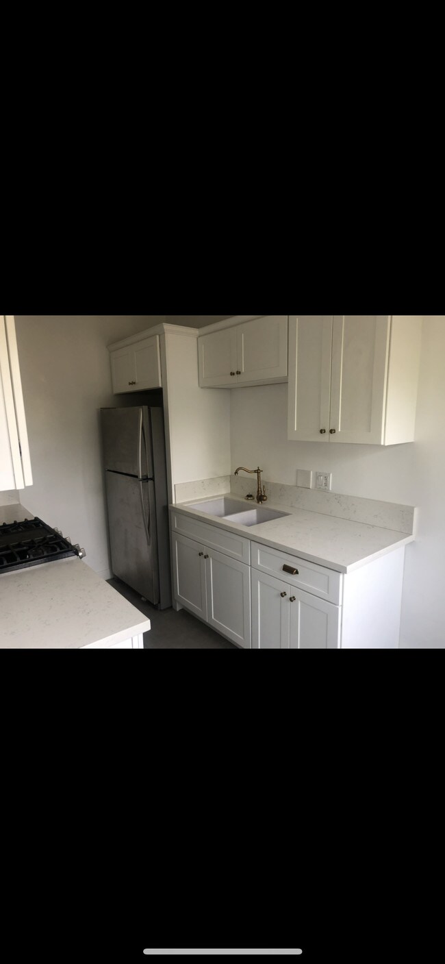 Foto del edificio - 1145 S New Hampshire Ave