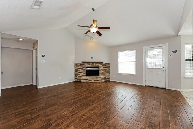 Building Photo - 608 Reed St