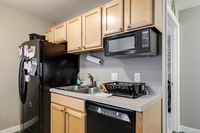Building Photo - 213 N 18th St