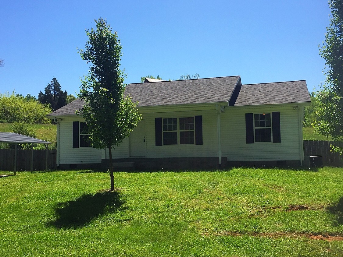 Foto principal - 605 Johnson Rd