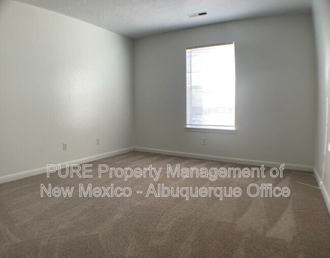 Foto del edificio - 334 Kittell Loop