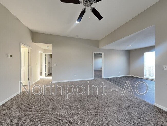Foto del edificio - 21721 North Ridge