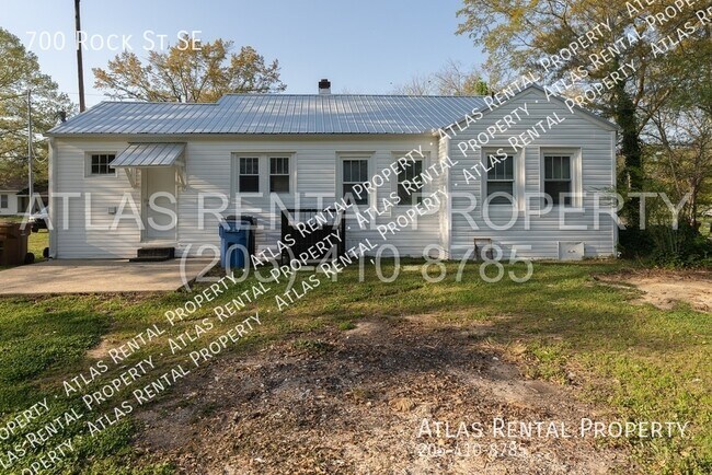 Foto del edificio - 700 Rock Street SE, Hartselle Al 35640