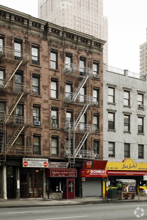 Foto del edificio - 764 Ninth Ave