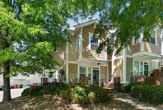 Building Photo - 330 Davidson Gateway Dr