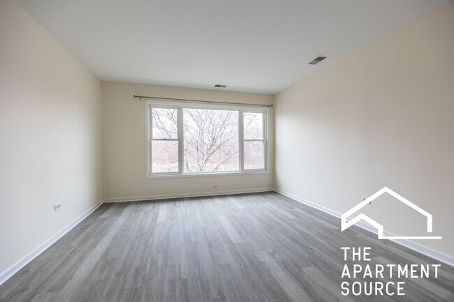 Foto del edificio - 6323 W Fullerton Ave