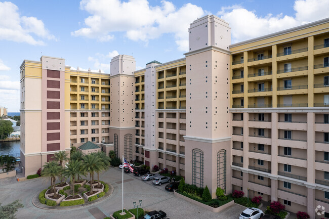 Building Photo - The Pointe at Pompano Beach