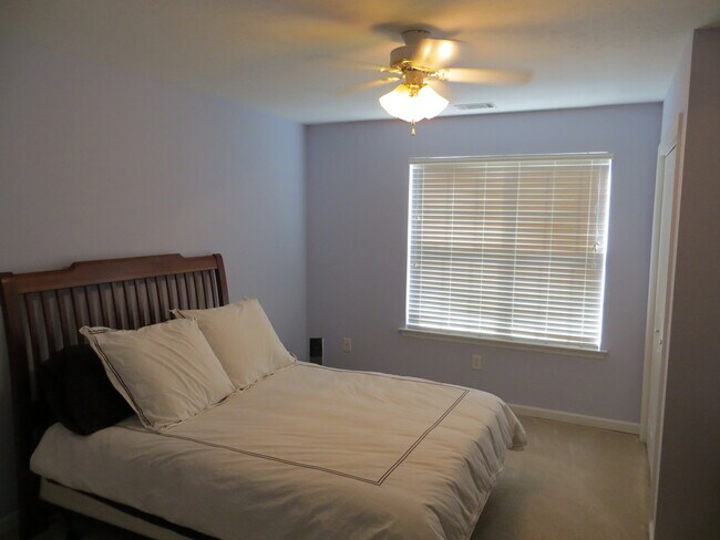 Foto del edificio - Bay Hill Townhomes in Evans