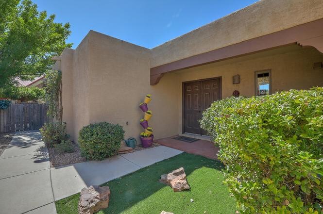 Primary Photo - 304 La Chamisal Ln NW
