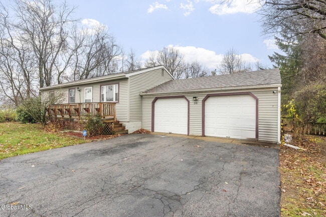 Building Photo - 38 Duncan Rd