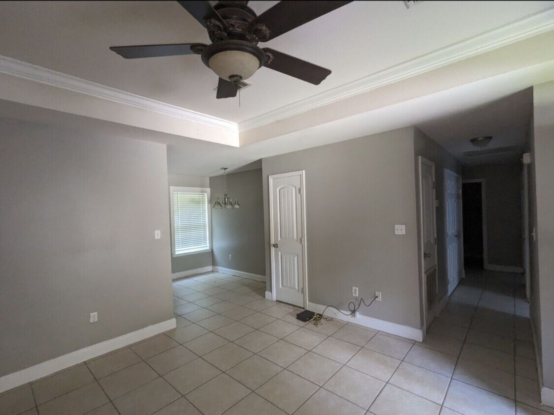 Building Photo - 43363 Contemporary Ridge