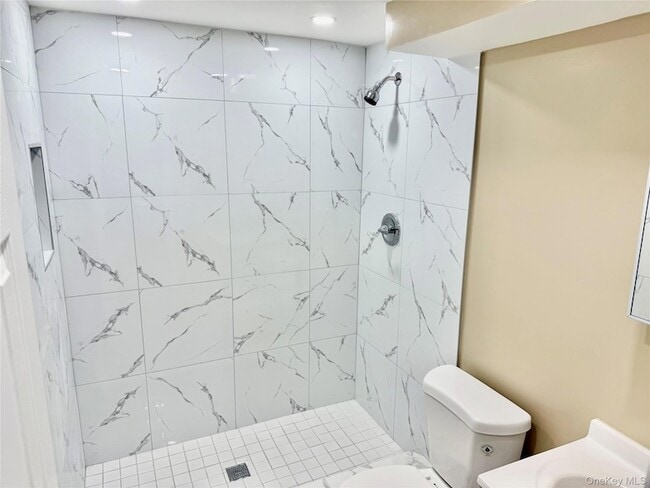 Building Photo - 109 Harrisburg St