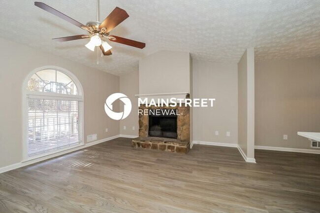 Foto del edificio - 4 Bedroom Pet-Friendly Home in POWDER SPRINGS, GA with Main Street Renewal
