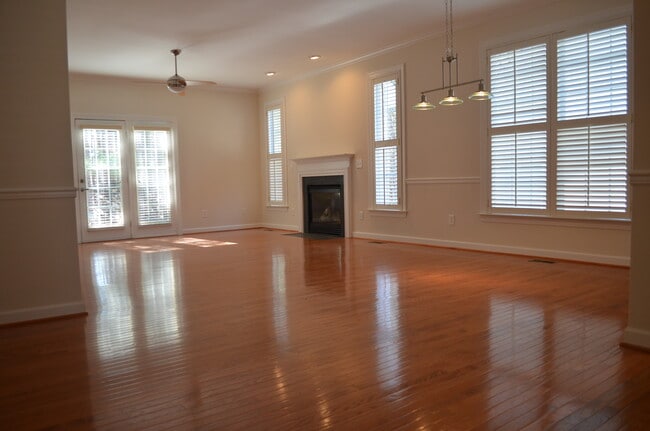 Building Photo - 310 Knotts Valley Ln