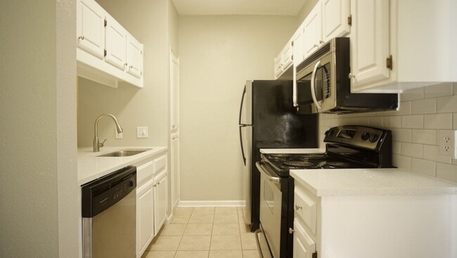 Foto del edificio - PRELEASE 8/15/2025 2/2 with Large Private ...