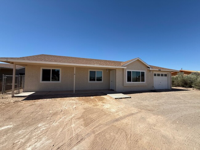 Building Photo - 4900 Tule Dr