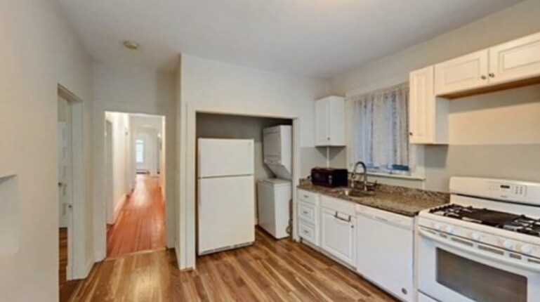 Primary Photo - 64 Aspinwall Ave