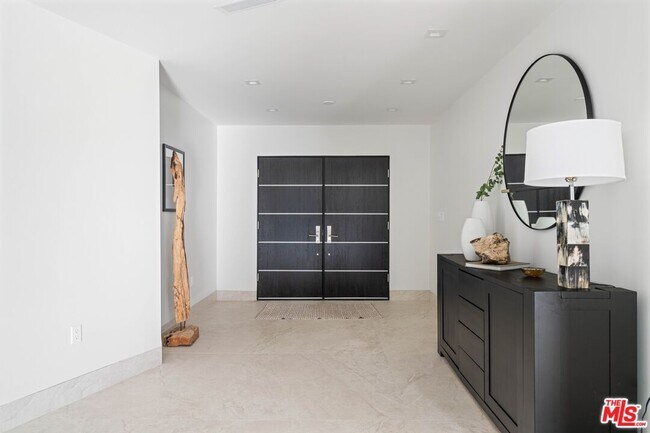 Foto del edificio - 2301 Donella Cir