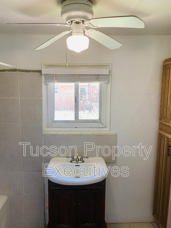 Foto del edificio - 219 E Blacklidge Dr