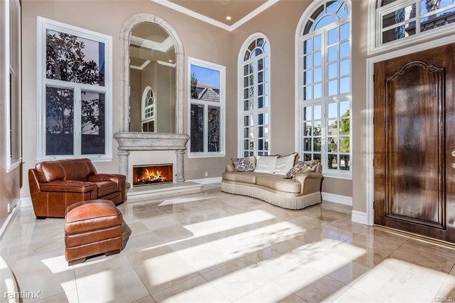 Foto del edificio - 5 br, 3 bath House - 12 Little Pond