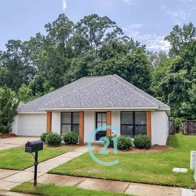 Building Photo - 3 Bed/2 Bath Home in Brandon