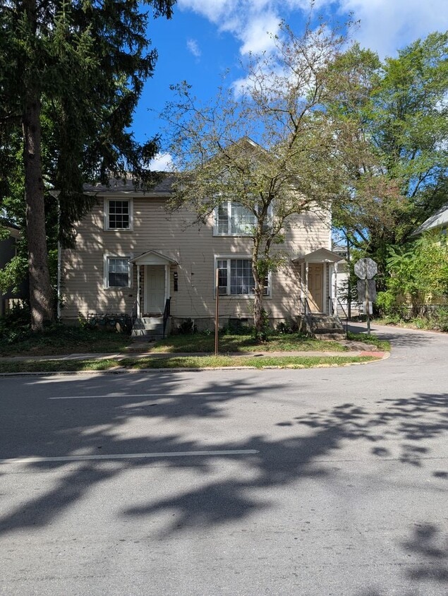 Primary Photo - 253-255 S. State St.