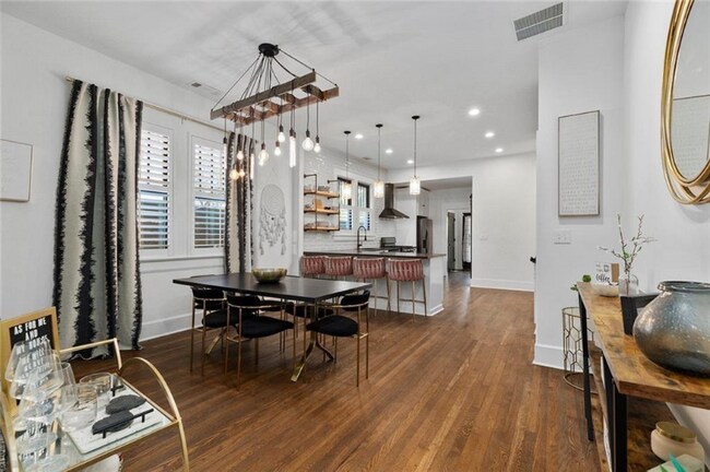 Building Photo - 563 Parkway Dr NE