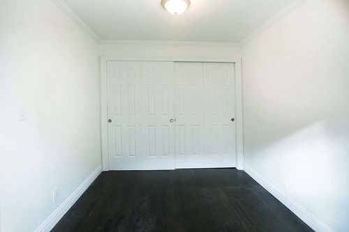 Foto del edificio - 318 E 11th St