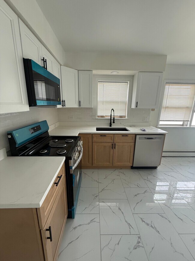 Photo - 1712 35th Ave Apartment