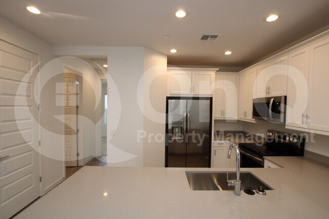 Foto del edificio - 4132 E Brisa Dr