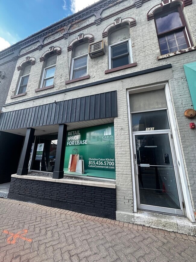 Building Photo - 131 S Washington St