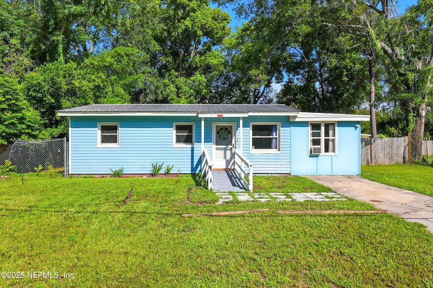 Foto principal - 355 Wildwood Ln