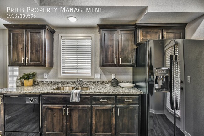 Foto del edificio - 22091 W 123rd Ln