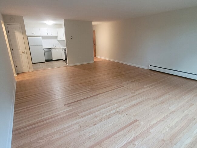 Foto del edificio - 1334 Montgomery Ave